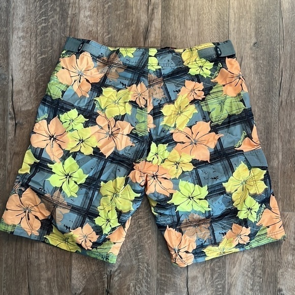 Ocean and Earth Floral Print Board-shorts - Picture 2 of 7